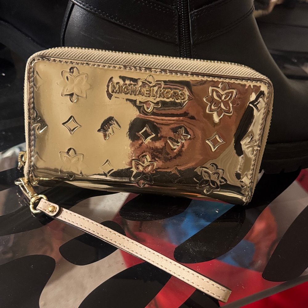 Michael Kors Metallic Gold Wristlet